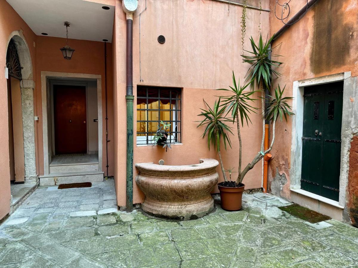 Ca Penini - Canal View Venice Exterior photo